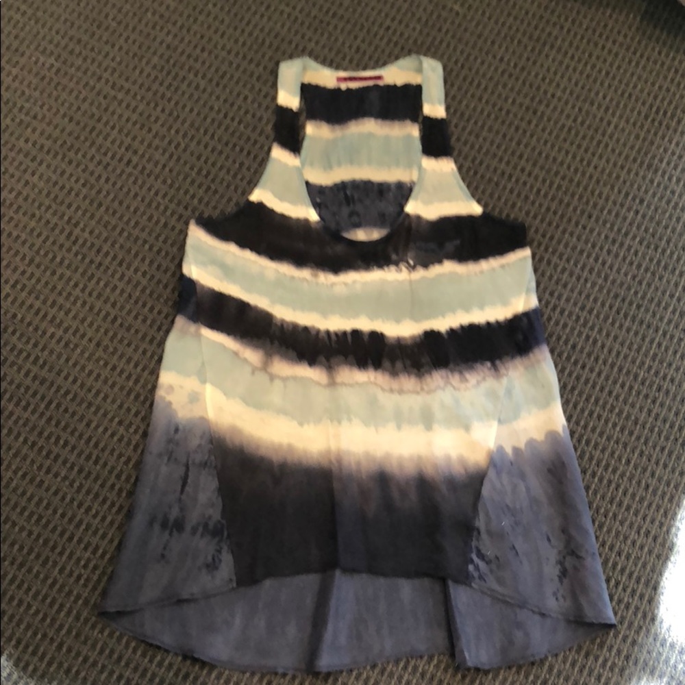 Velvet flowy tank - Picture 1 of 2